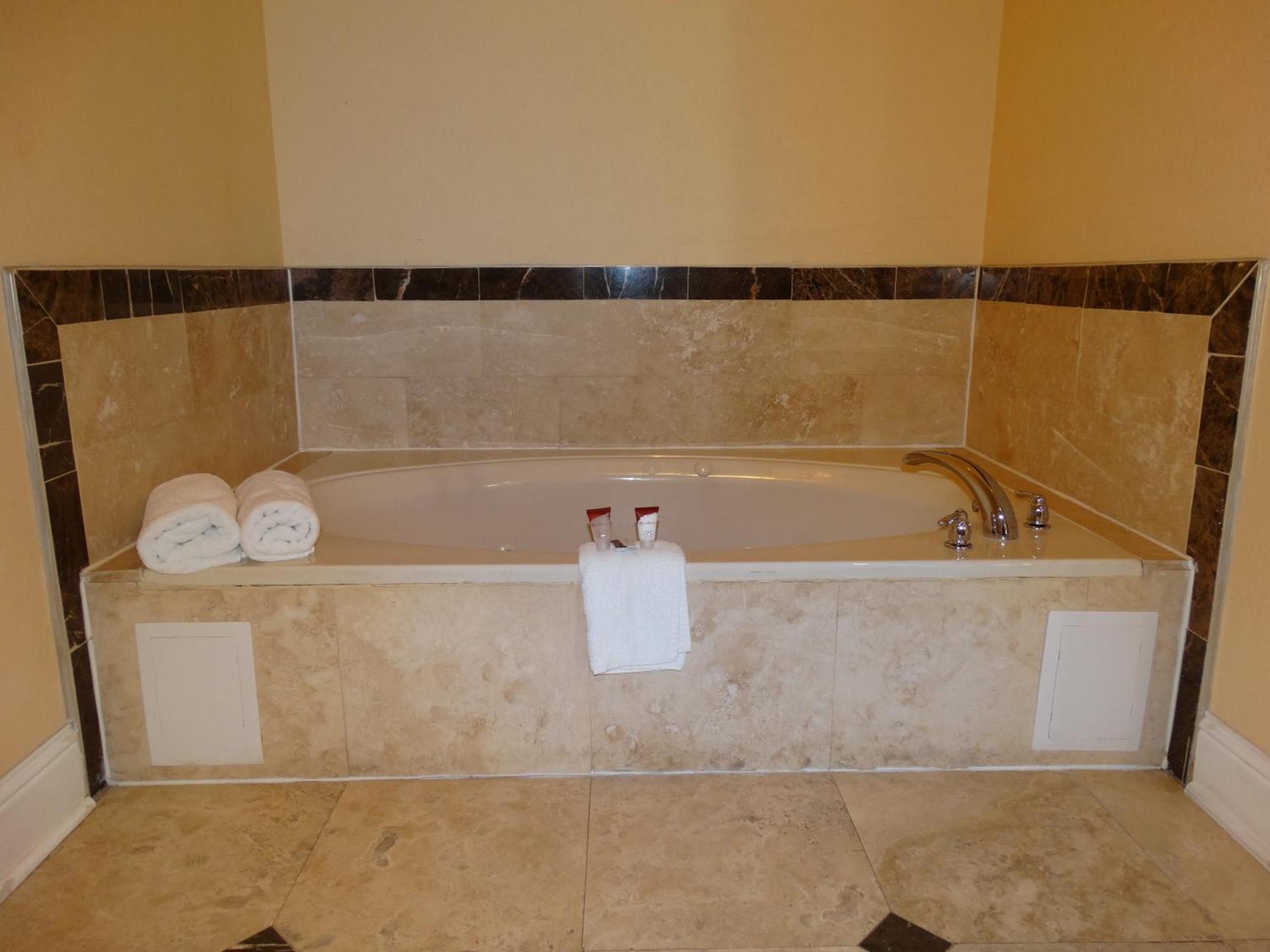 Regency Inn & Suites - Baytown Phòng bức ảnh